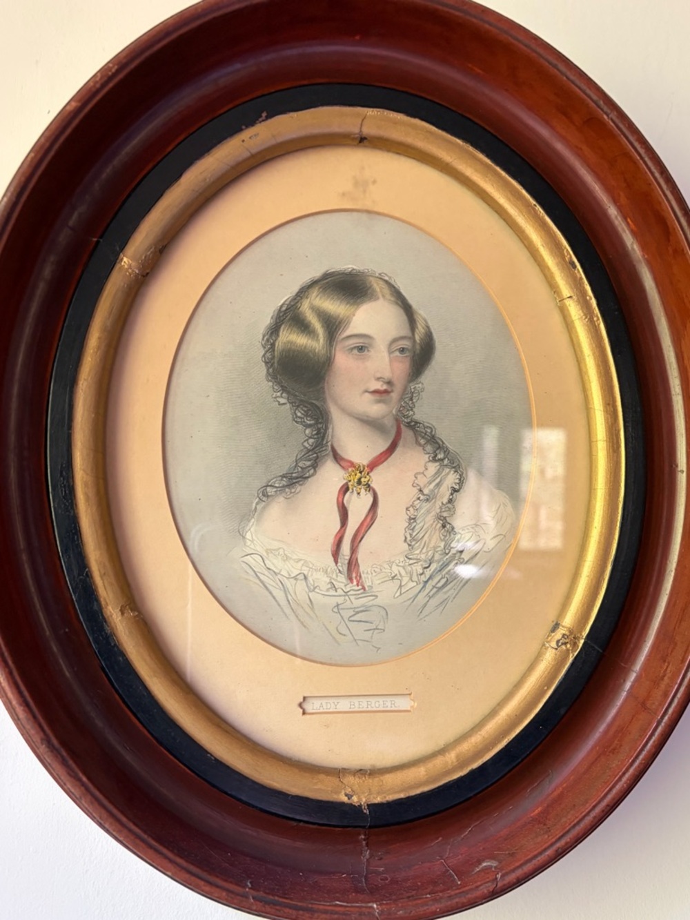 Antique Victorian “Lady Berger” Lithograph Portrait in Original Oval Frame - Picture 2 of 6